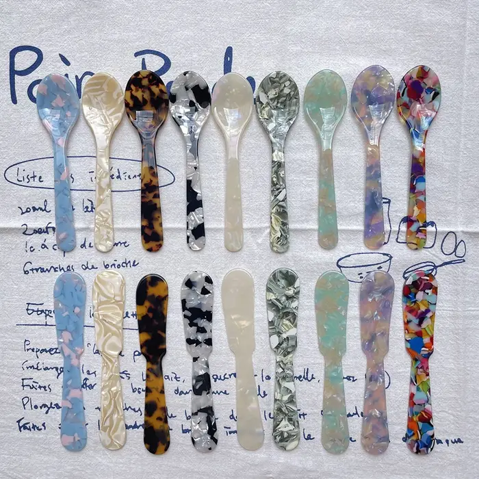 Cuillère à glace en acrylique colorée de 11CM