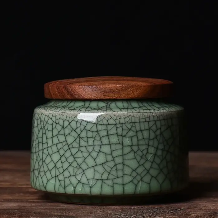 Pot à thé en céramique exquis