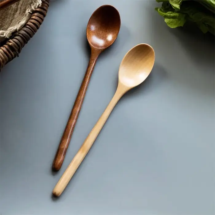 Cuillère à thé en bois