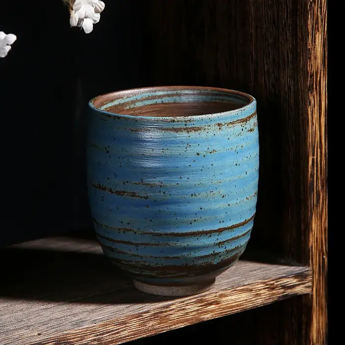 Tasse à thé japonaise en poterie grossière