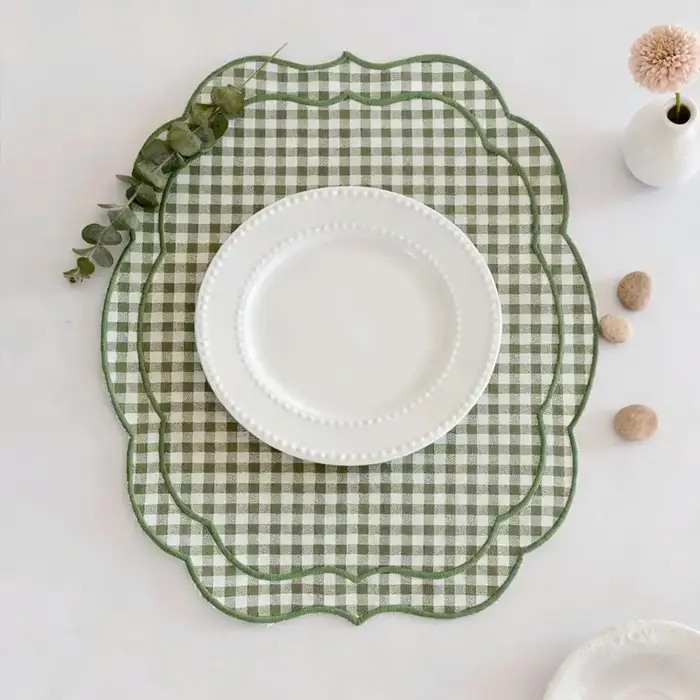 Set de table vintage à carreaux
