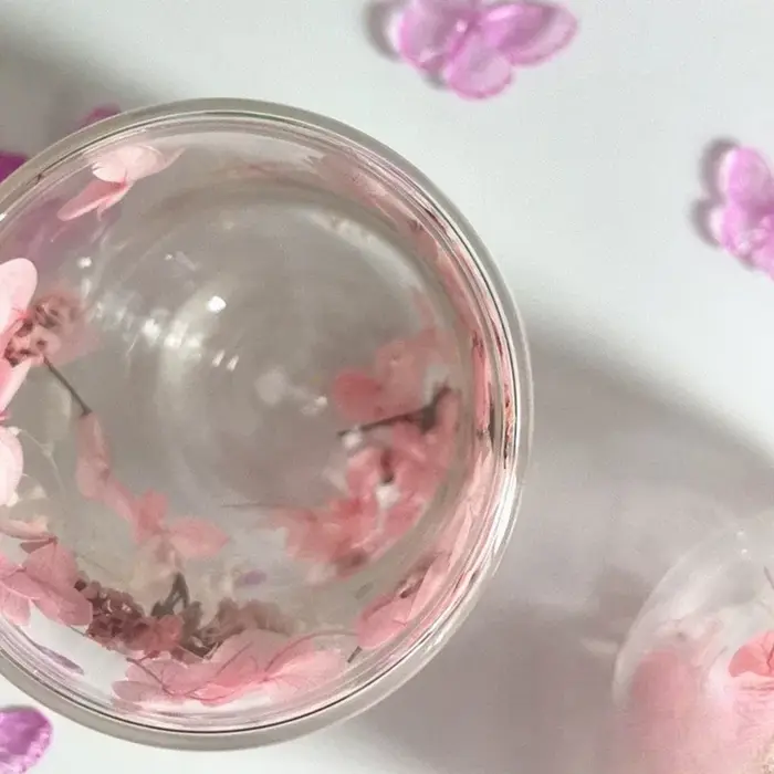 1 tasse à café en verre à double paroi avec un motif de fleurs réelles à l'intérieur