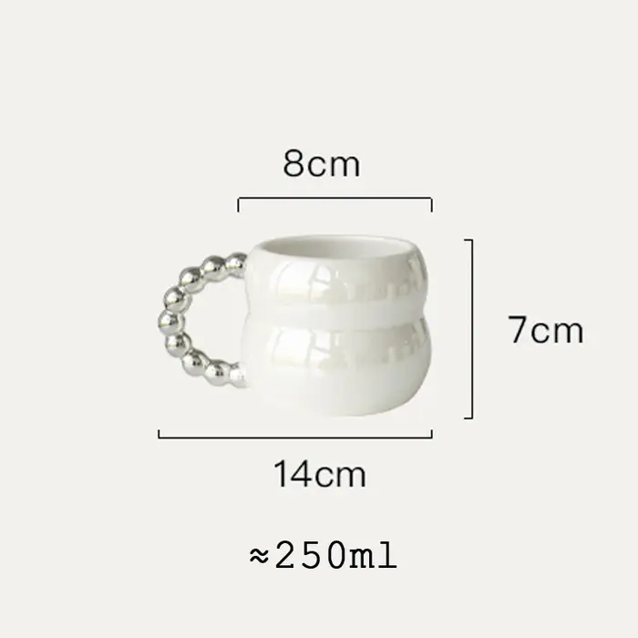 Tasse en céramique créative