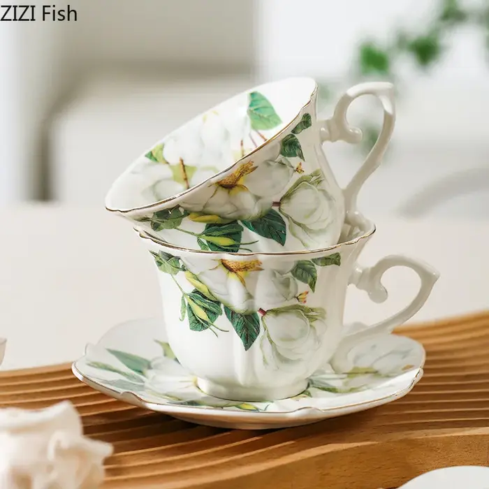 Tasses peintes camélia élégantes