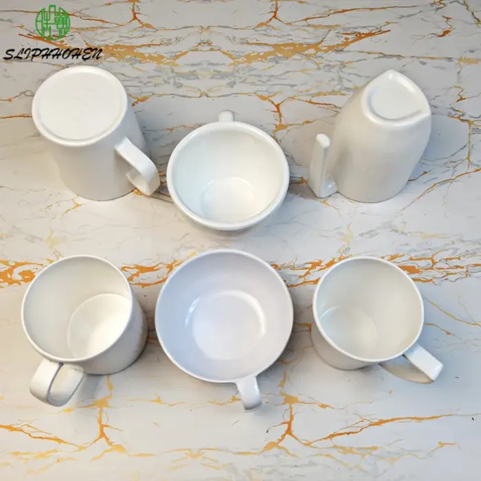 Tasse à coffre ronde blanche