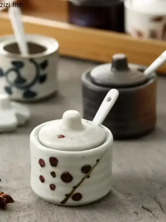 Pots d'assaisonnement en céramique rétro