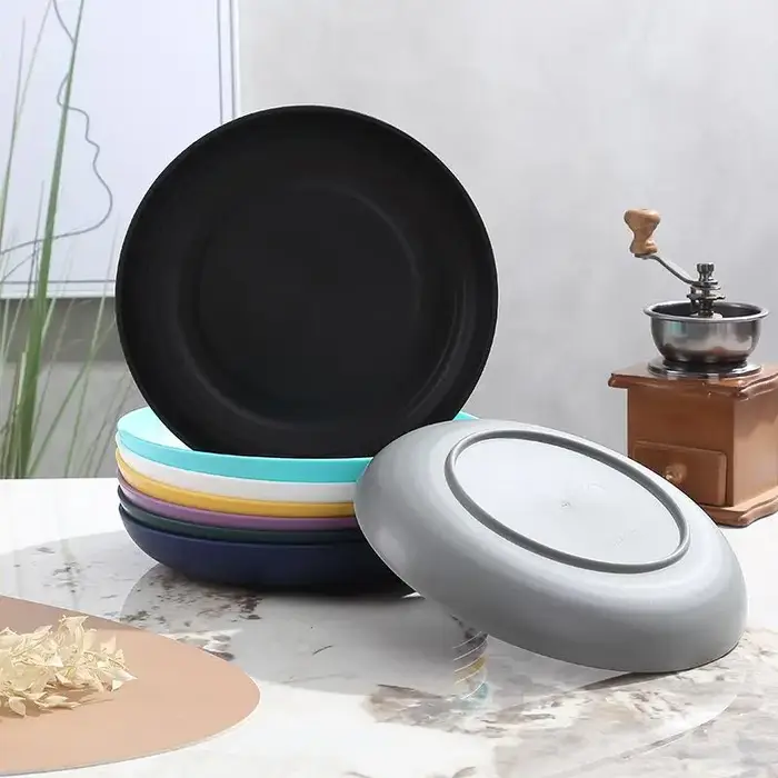 Ensemble de vaisselle de pique-nique réutilisable en plastique pour 4 personnes